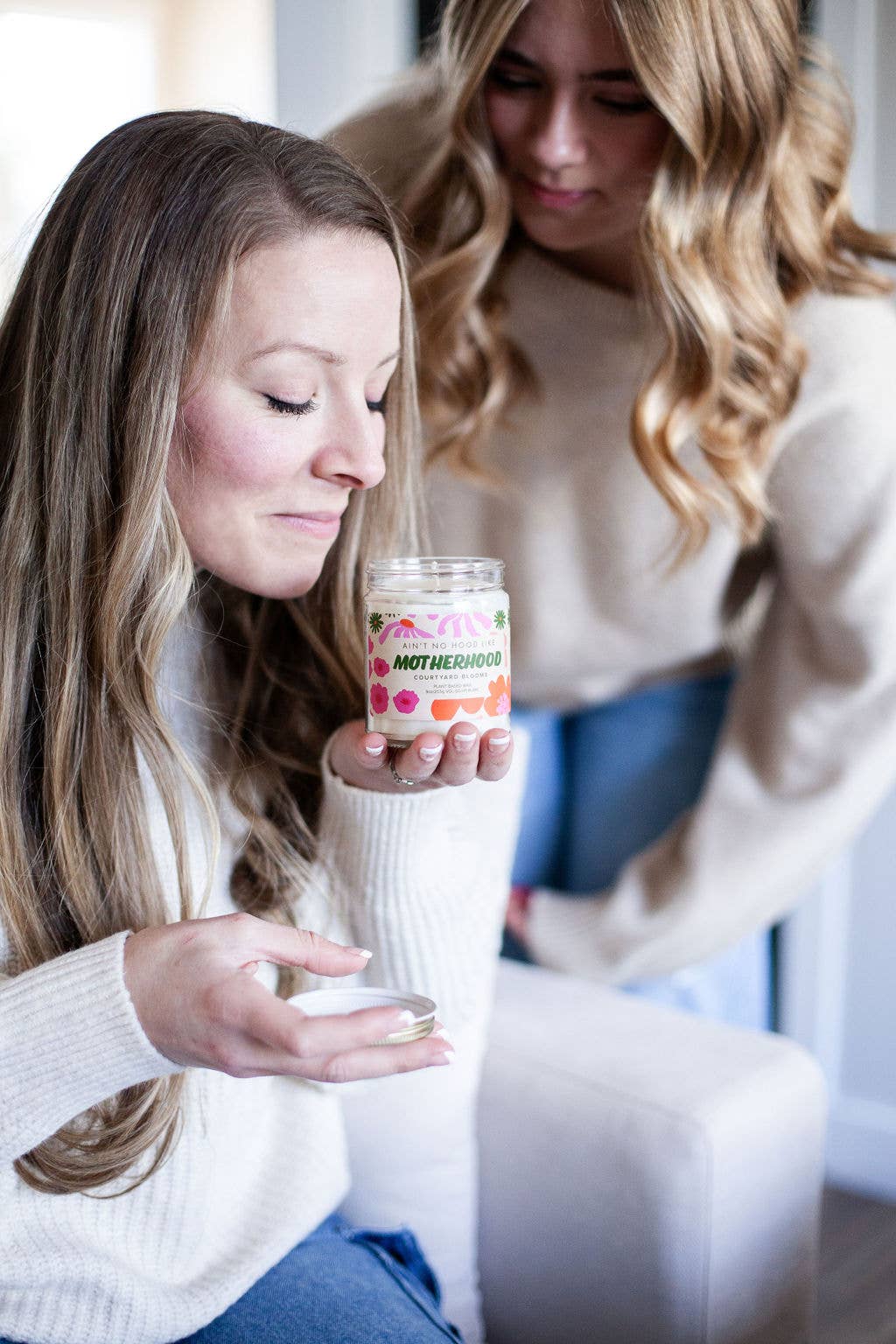 Austy Lou Ain't No Hood Like Motherhood 9oz Soy Candle