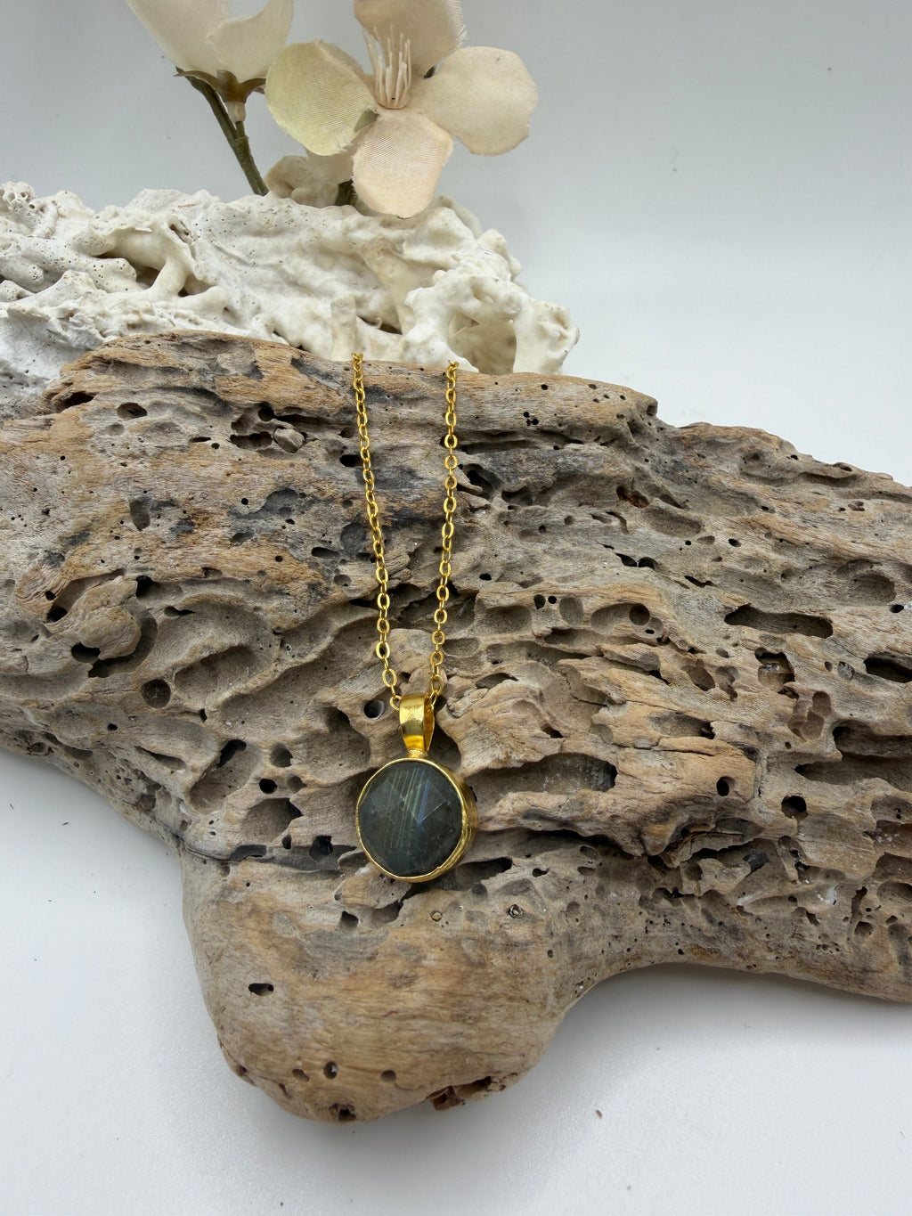 Small Circle Necklace