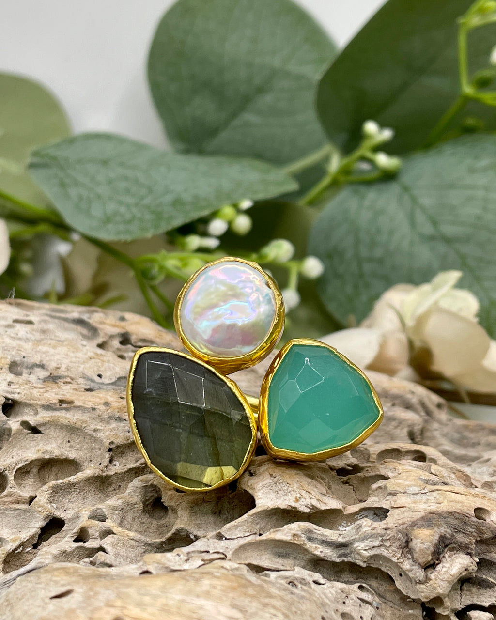 Three Stone Pearl Ring