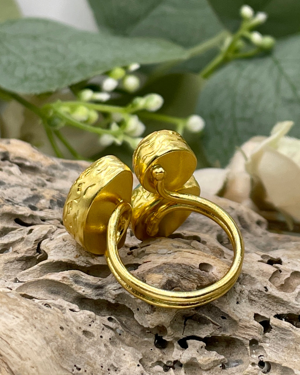 Three Stone Gem Box Pearl  Ring