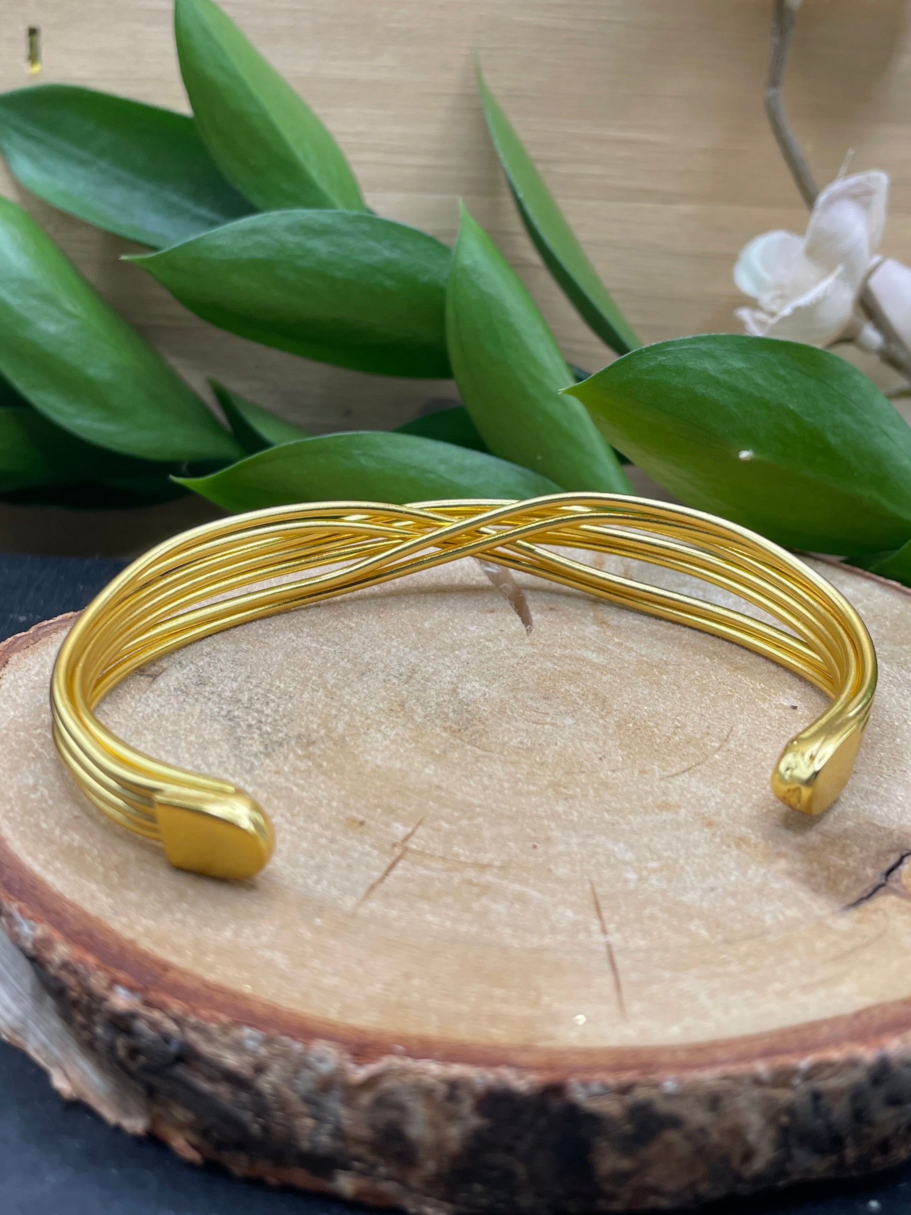 Threads Gold Bracelet