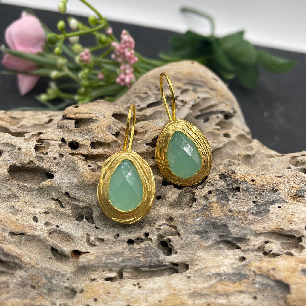 Wire wrap teardrop earrings