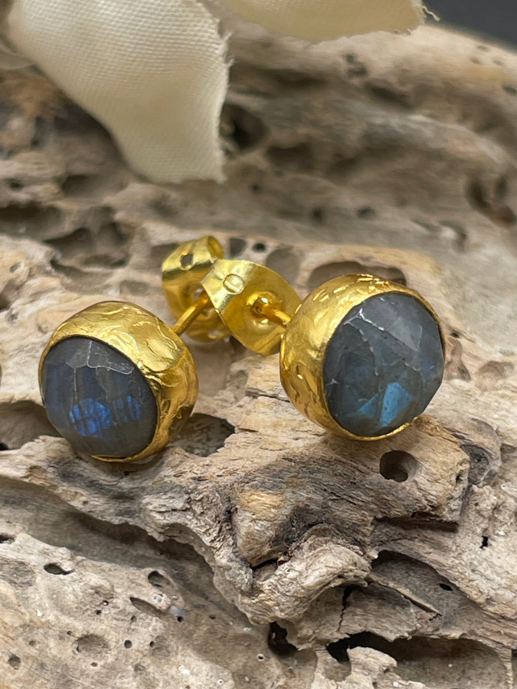 Round Stone Studs