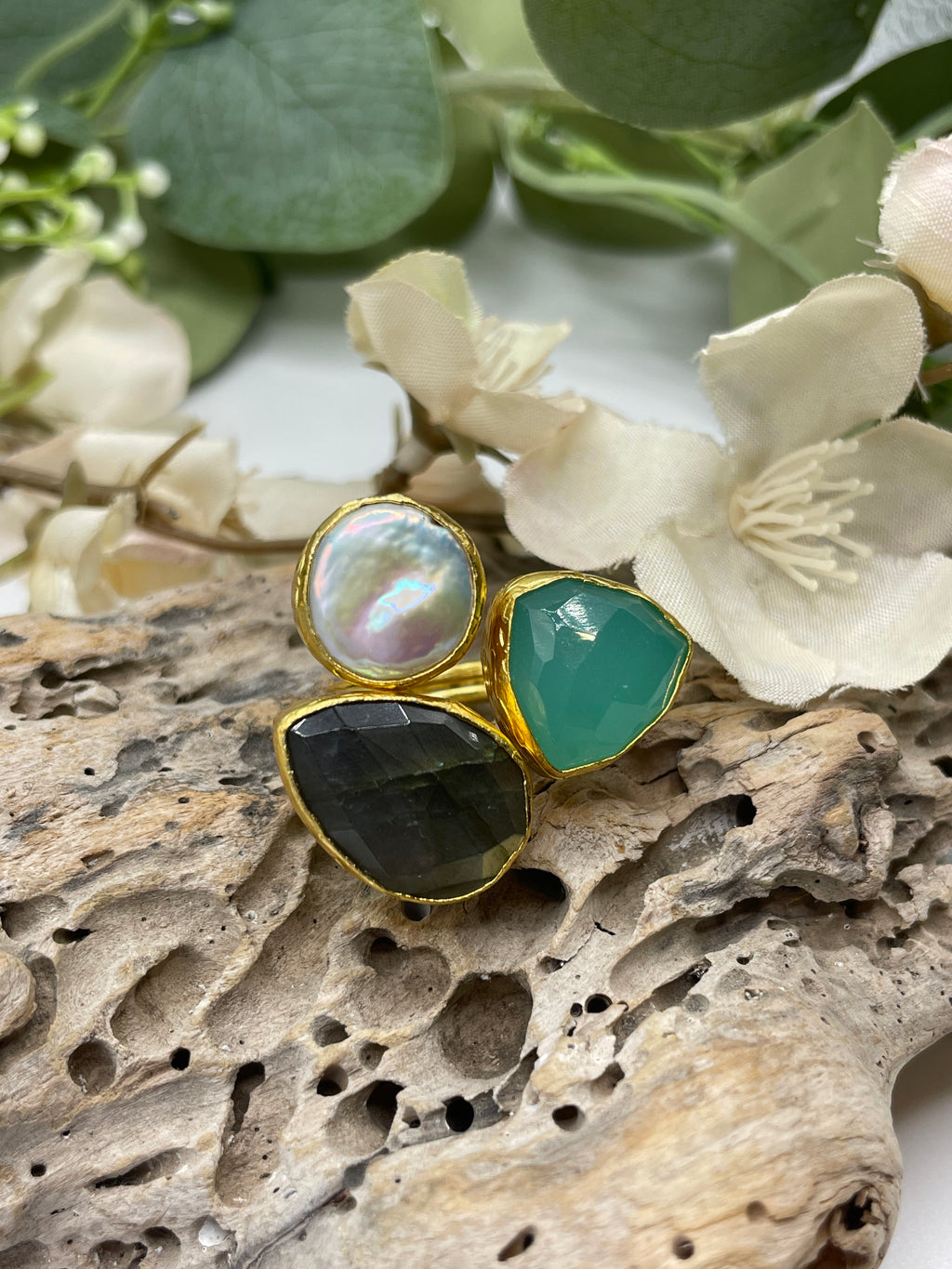 Three Stone Pearl Ring