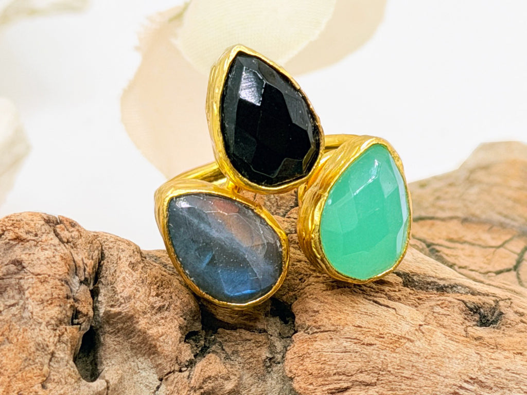 Three Stone Gem Box Ring
