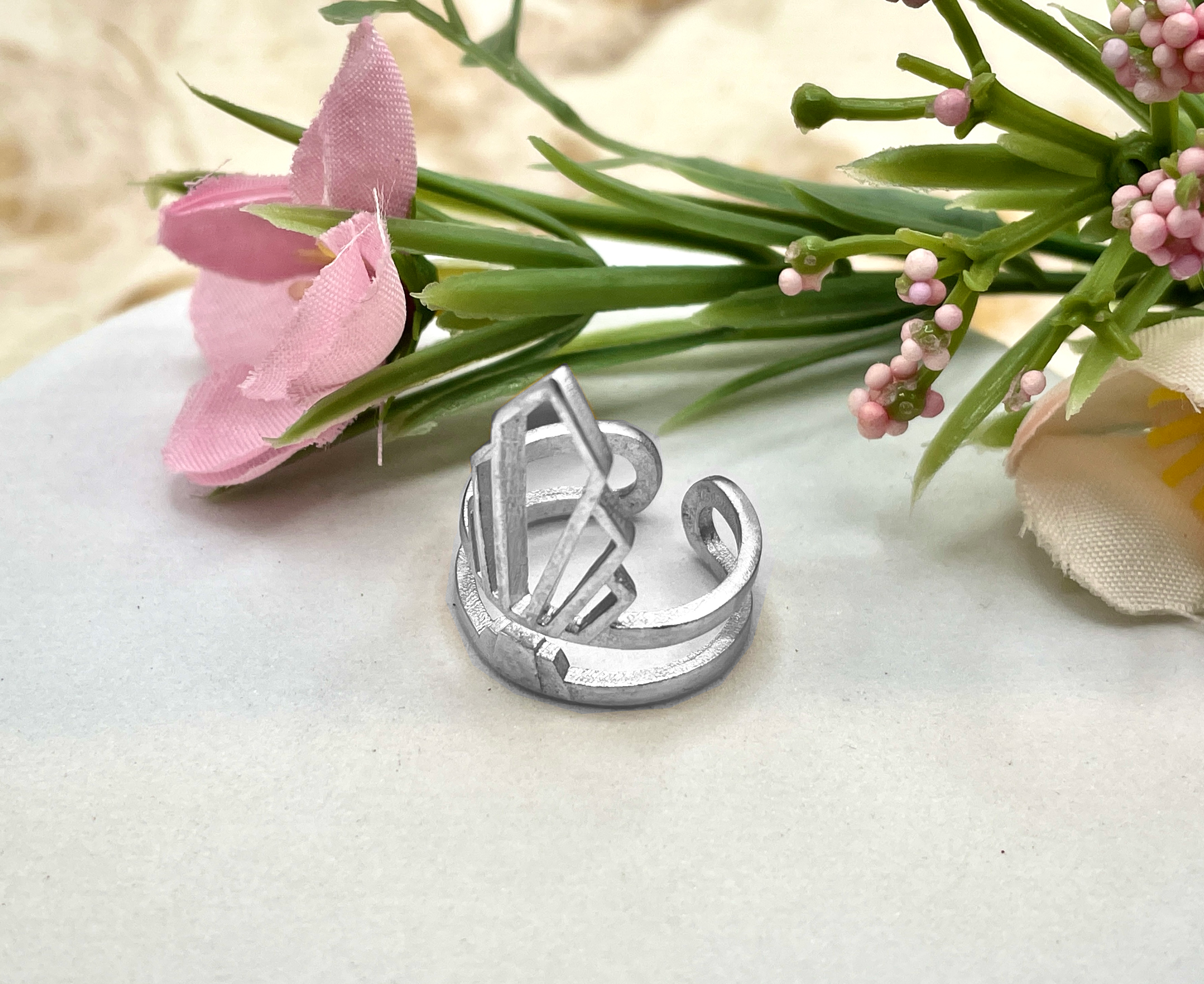 Mlima (Mountain) Ring