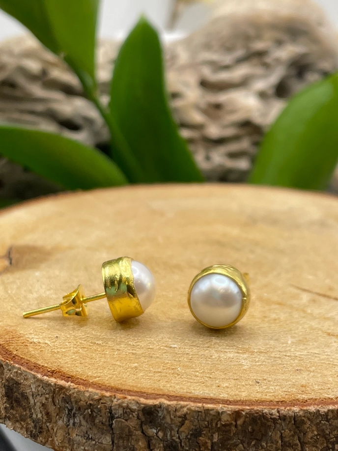 Round Stone Studs