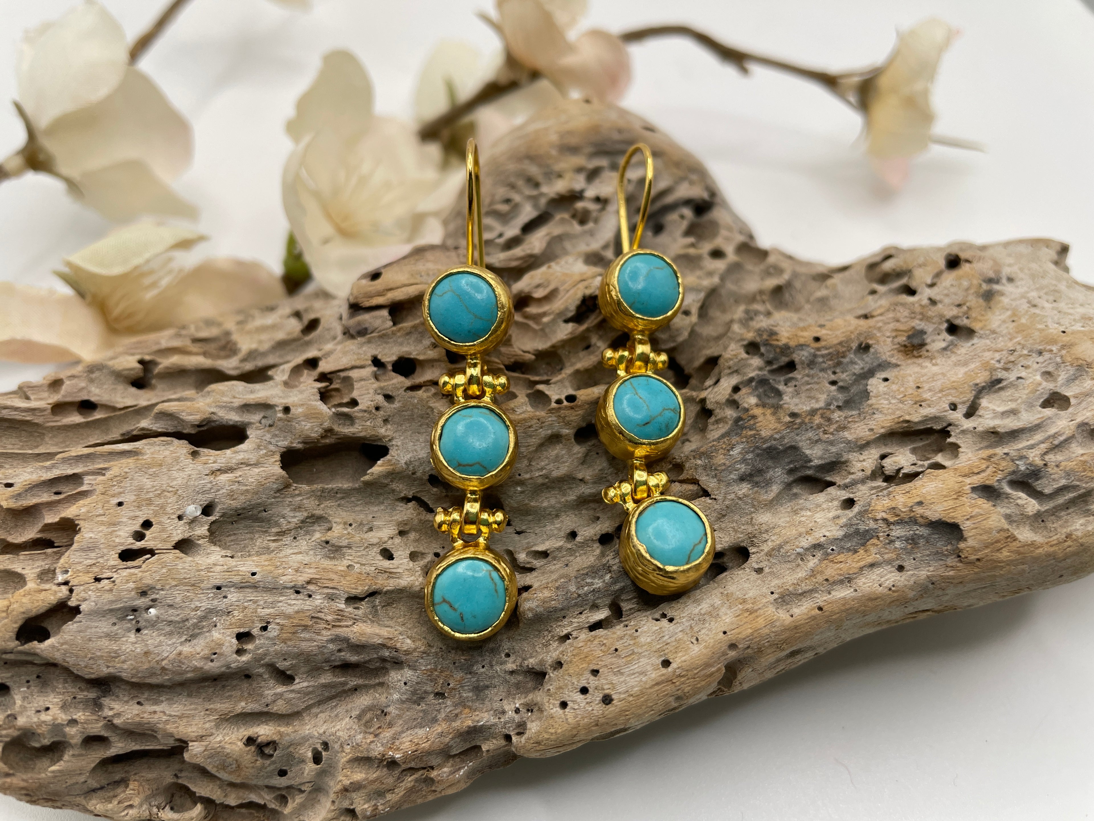 Three Stone Round Earrings