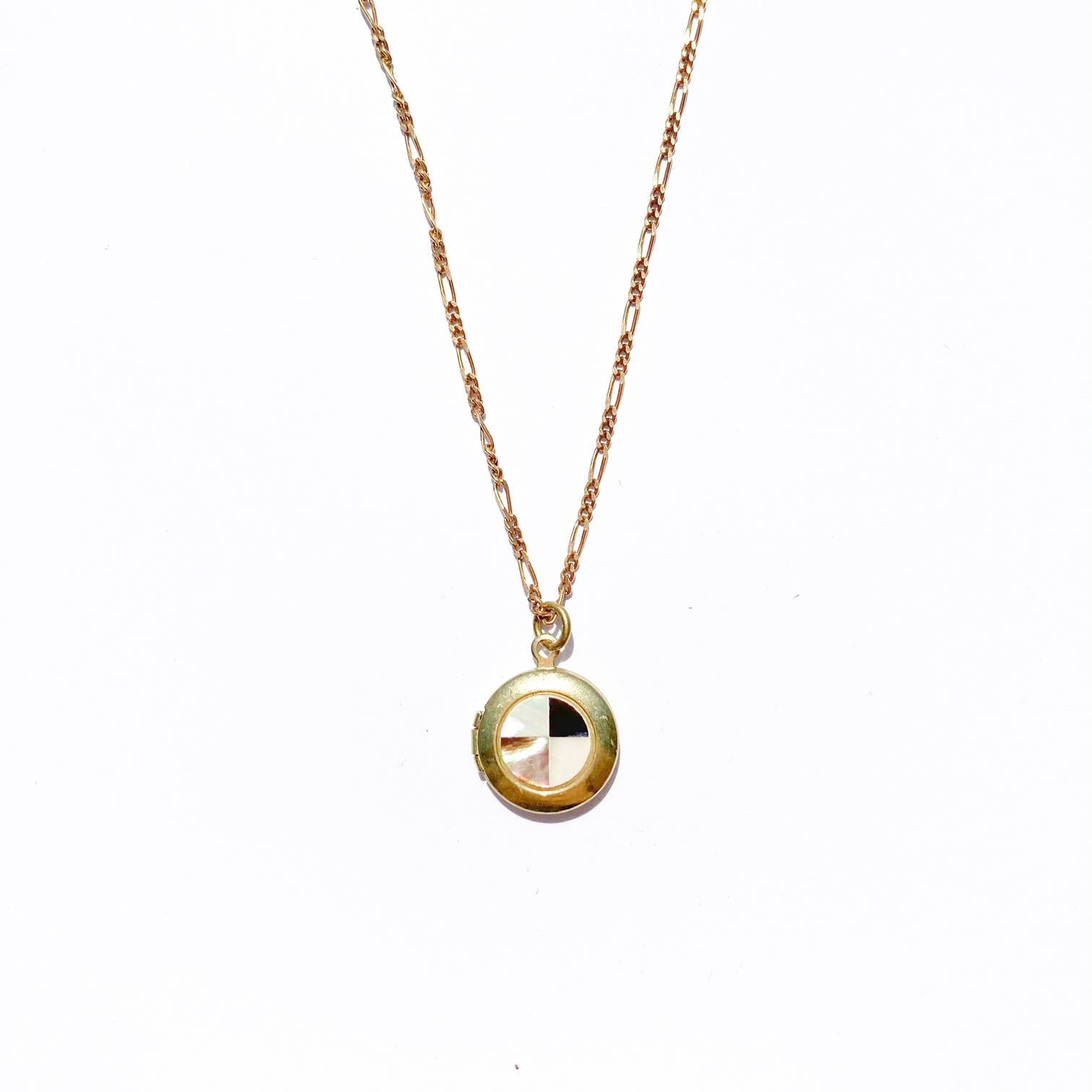 Checkered Shell Locket Necklace: 19"