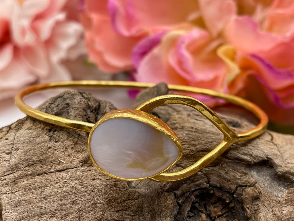 Closed Teardrop Bracelet