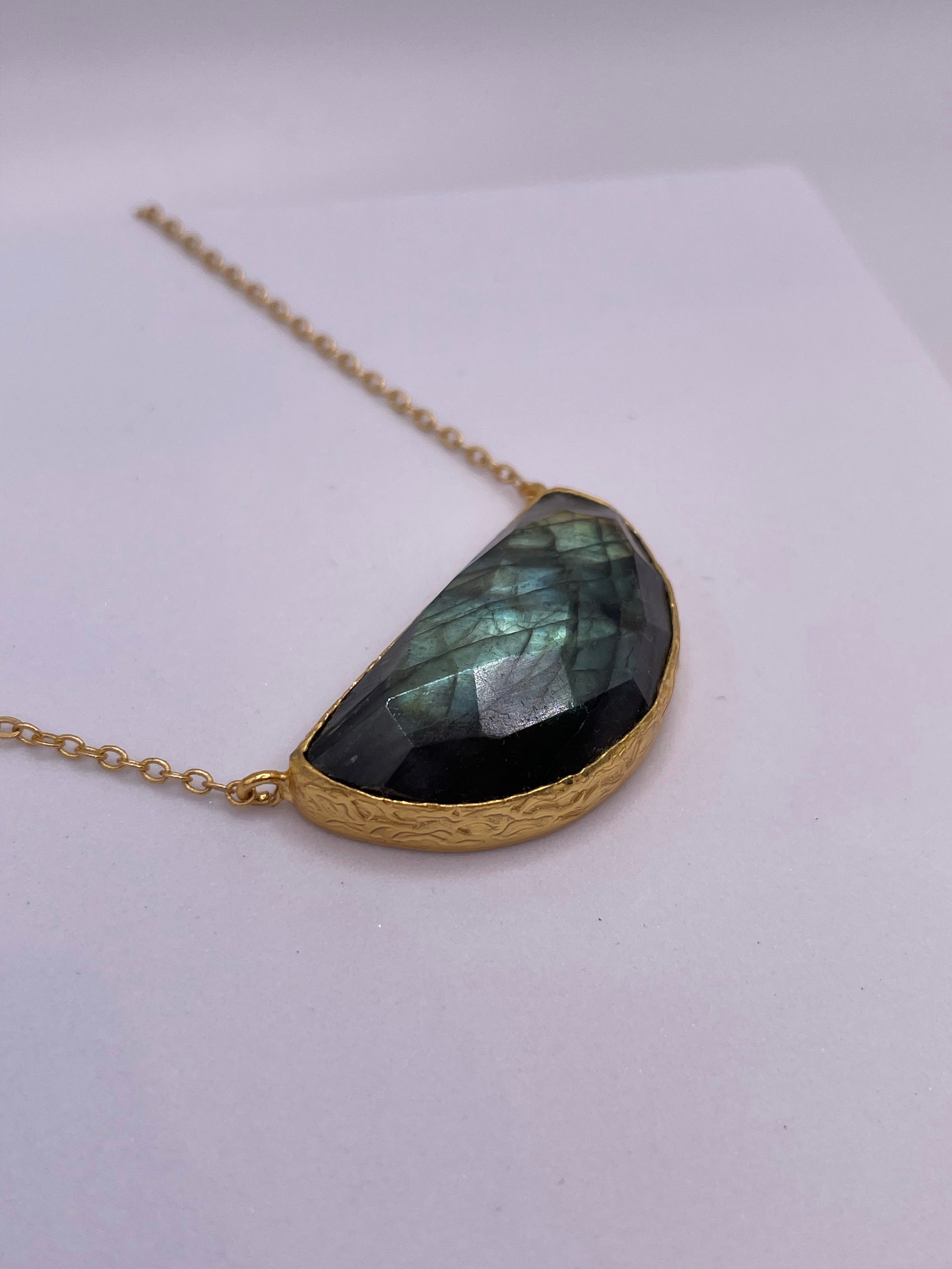 Halfmoon Necklace
